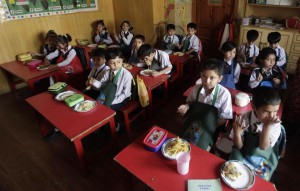 Photos-compare-school-lunches-around-the-world1