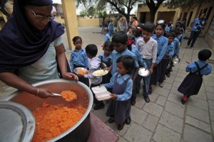 Photos-compare-school-lunches-around-the-world2